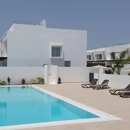 Serena Homes By Livvo Villa Playa Blanca (Lanzarote)