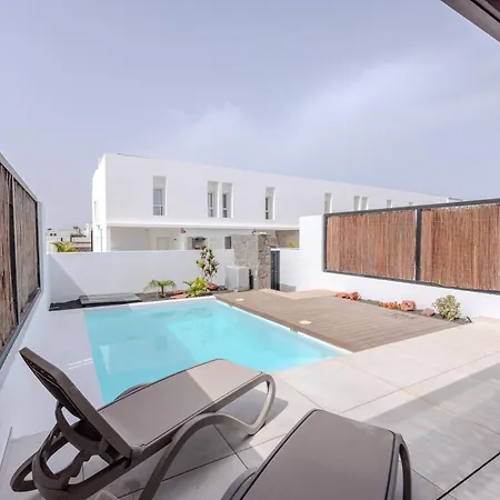 Serena Homes By Livvo וילה *
